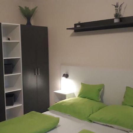Szaloky Apartmanhaz Денешдиаш Экстерьер фото