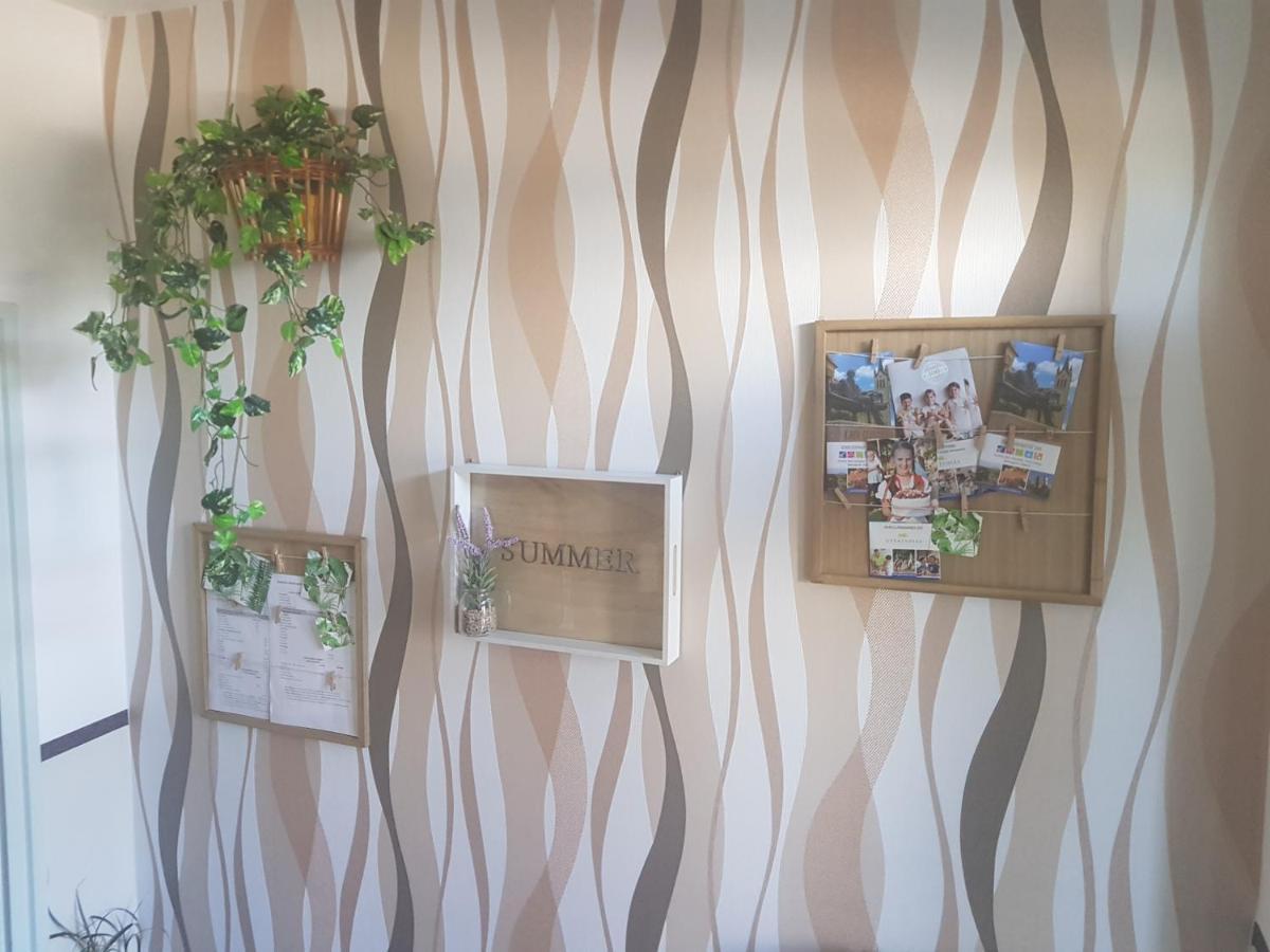 Szaloky Apartmanhaz Денешдиаш Экстерьер фото