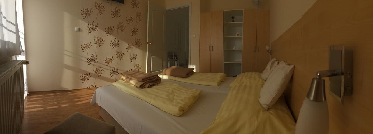Szaloky Apartmanhaz Денешдиаш Экстерьер фото