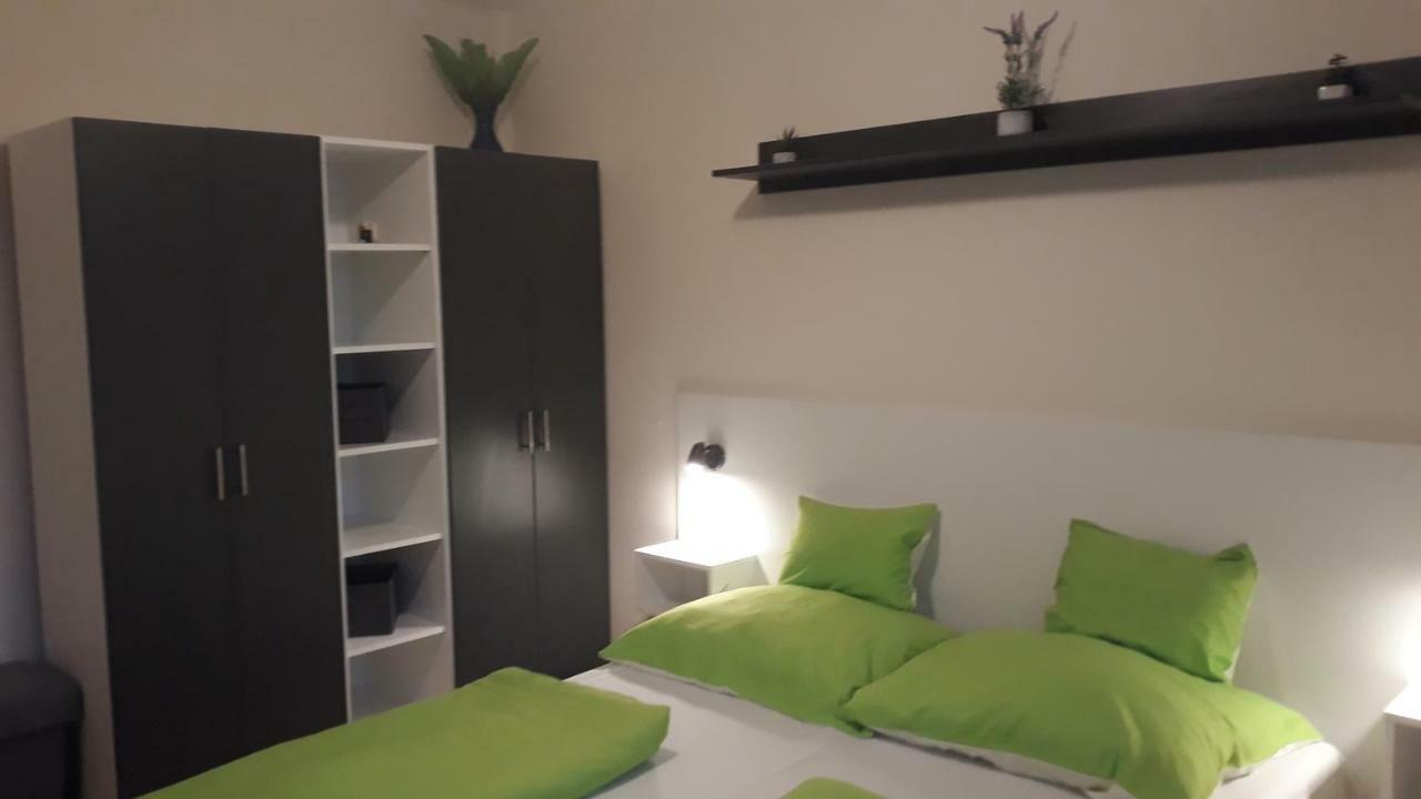 Szaloky Apartmanhaz Денешдиаш Экстерьер фото