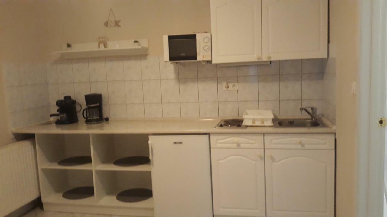 Szaloky Apartmanhaz Денешдиаш Экстерьер фото