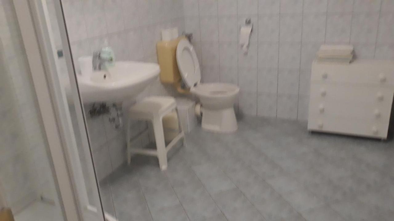 Szaloky Apartmanhaz Денешдиаш Экстерьер фото