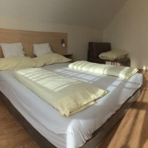 Szaloky Apartmanhaz Денешдиаш Экстерьер фото