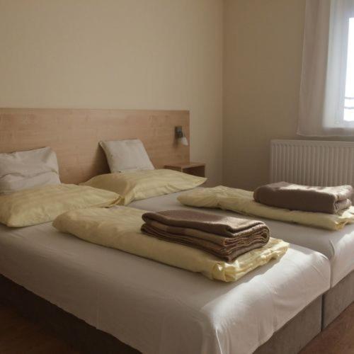 Szaloky Apartmanhaz Денешдиаш Экстерьер фото
